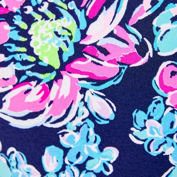 LILLY PULITZER Face Mask Pineapple Paradise - Picture 2 of 4